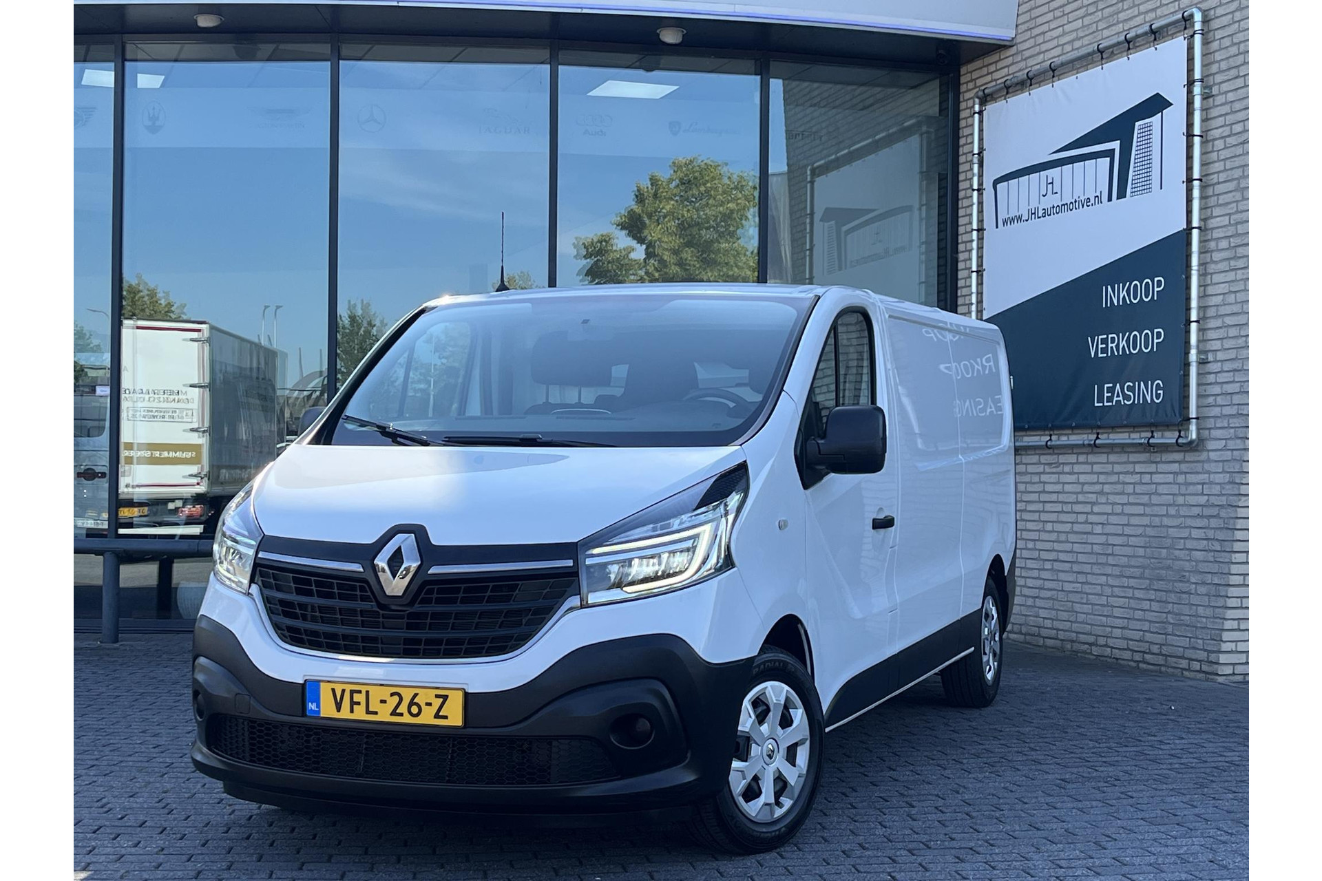 Renault Trafic 2.0 dCi 120 T29 L2H1*NAVI*HAAK*CRUISE*A/C*TEL*3PER